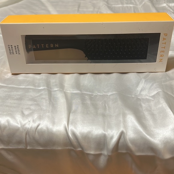 Pattern Beauty Paddle Brush - Picture 3 of 6